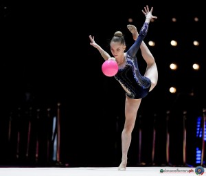 sr q neumann julia aut ph simone ferraro sfa04556 copia